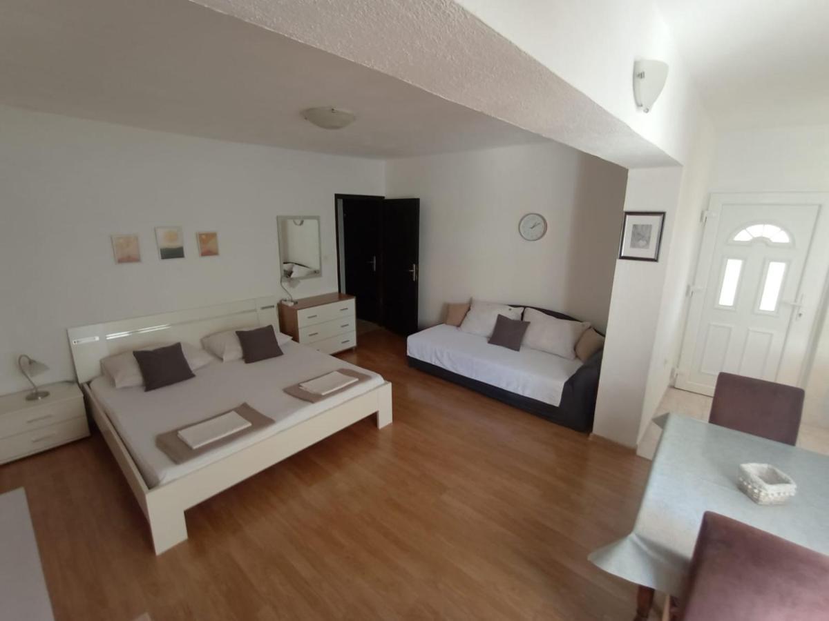 Apartmani Valentino Makarska Exterior foto