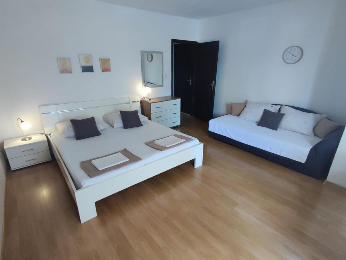 Apartmani Valentino Makarska Exterior foto